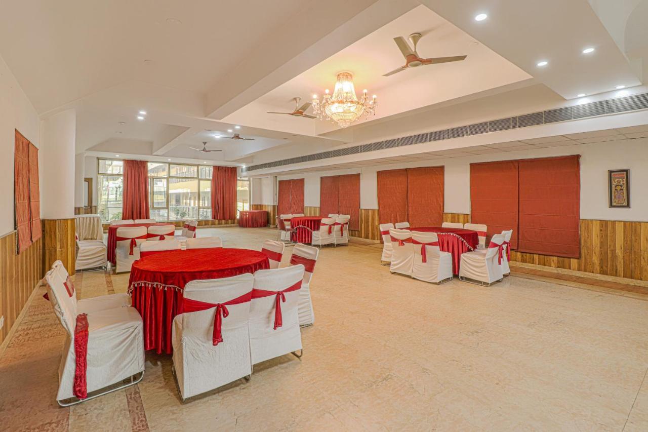 Hotel Siddharth Dehradun Bagian luar foto